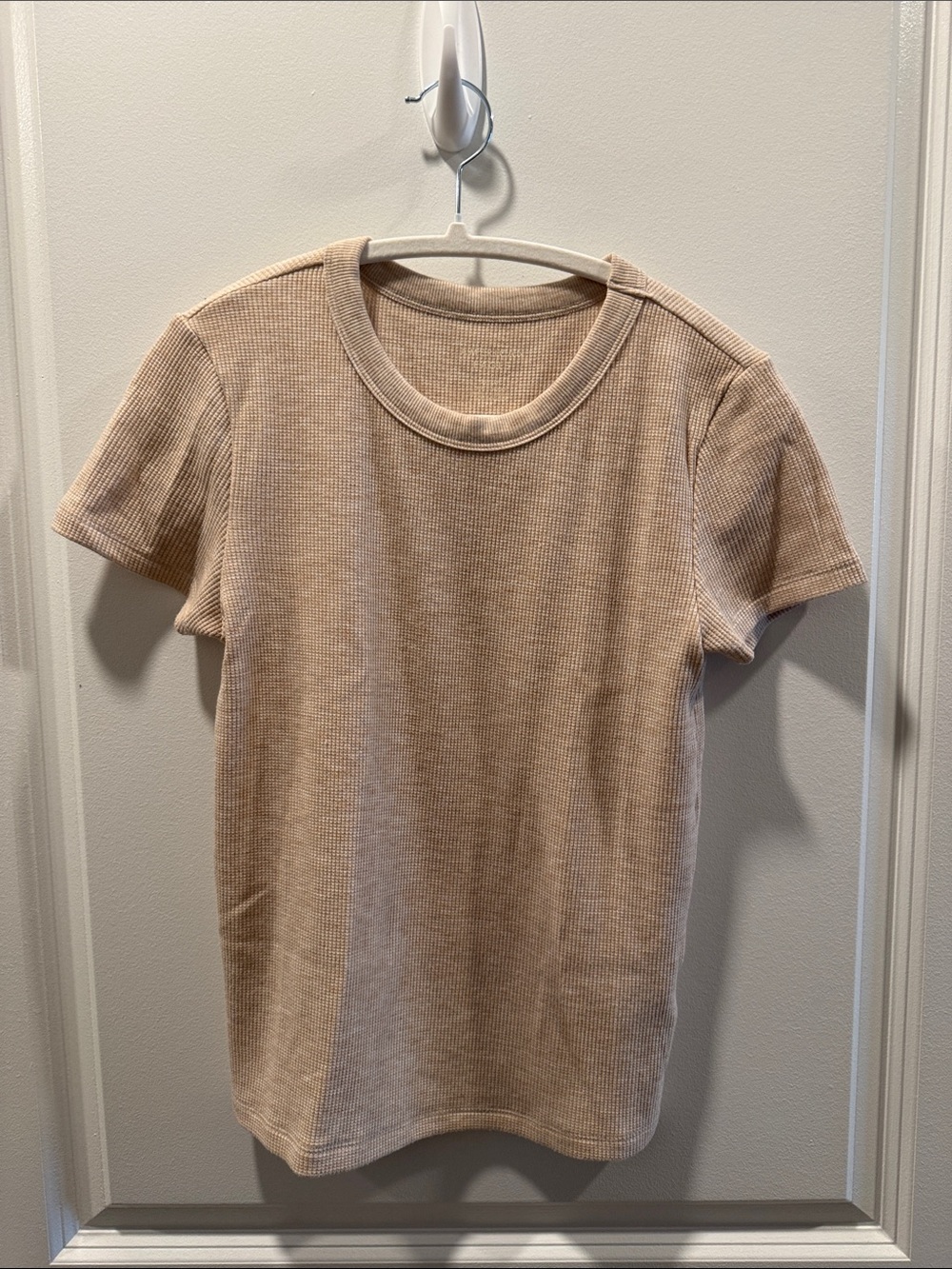 American Eagle Outfitters Short-Sleeve Ribbed Crewneck Tee - Light Tan